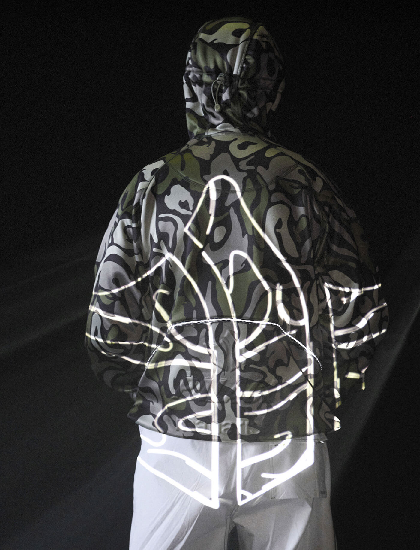 【Palace x Maharishi Tri-Bonsai】 DPM Hood Black - 25SS Palace Maharishi Tri-Bonsai Hood Black - Palace Maharishi
